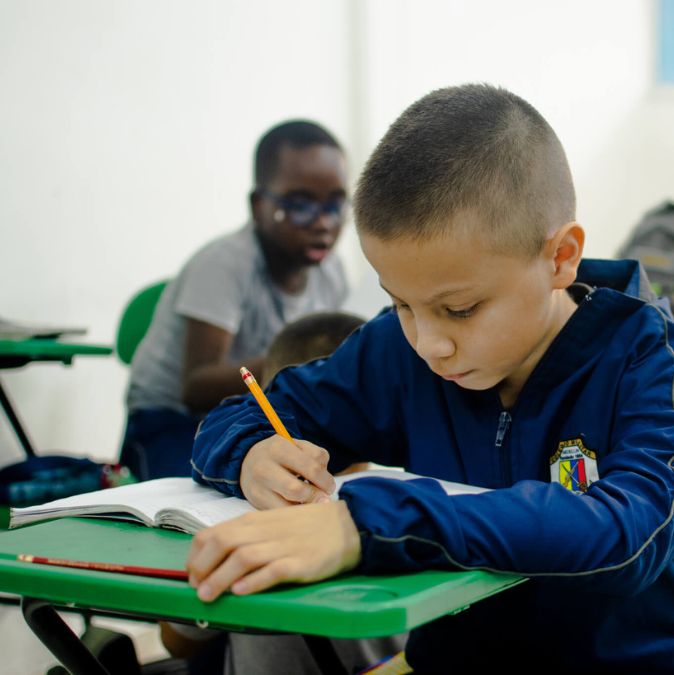 Comfenalco Antioquia abre nueva convocatoria de becas educativas para el 2023