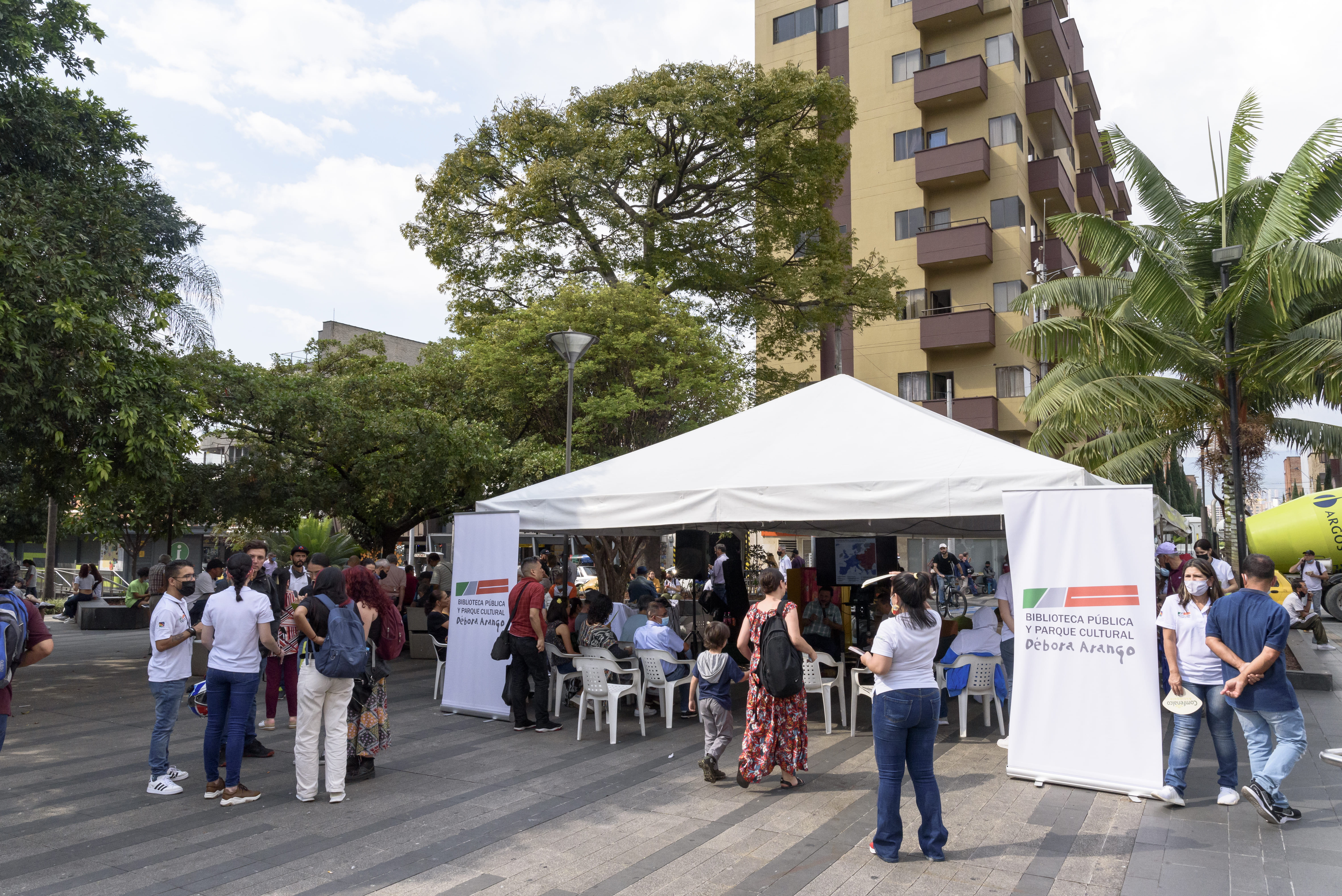 La Biblioteca Débora Arango se tomará el Parque de Envigado.