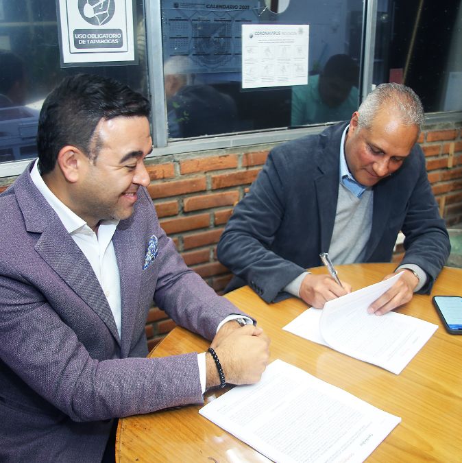 Comfenalco Antioquia y Comfamiliar Camacol firman acuerdo de fusión