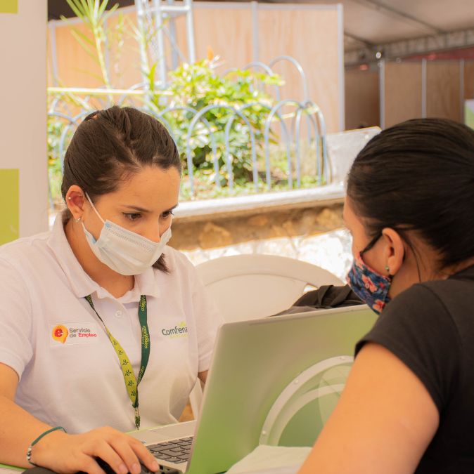 La Agencia de Empleo de Comfenalco Antioquia tiene más de 560 vacantes disponibles para Julio