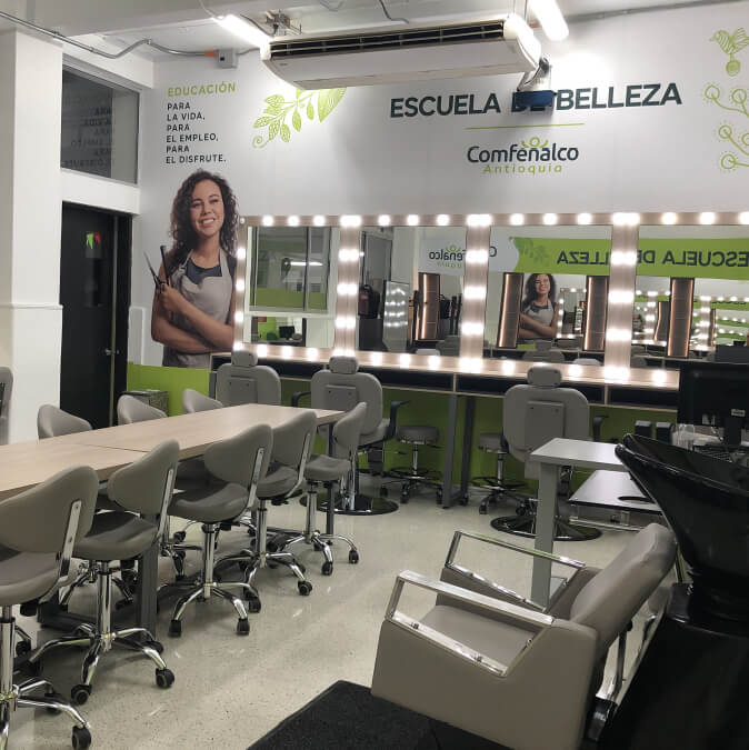 Fórmate en nuestro nuevo Laboratorio de belleza en la Sede Educativa Girardot